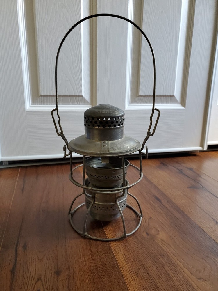 VINTAGE ADLAKE KERO RAILROAD LANTERN