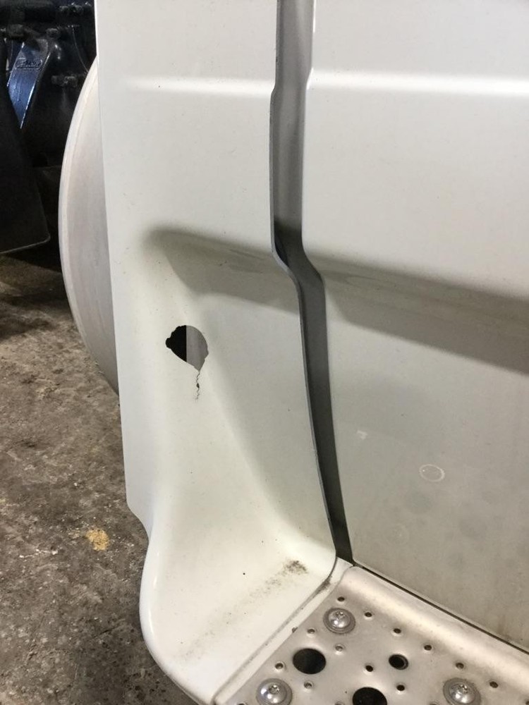 For 2012 FREIGHTLINER CASCADIA 125 SIDE FAIRING Right ,  GA