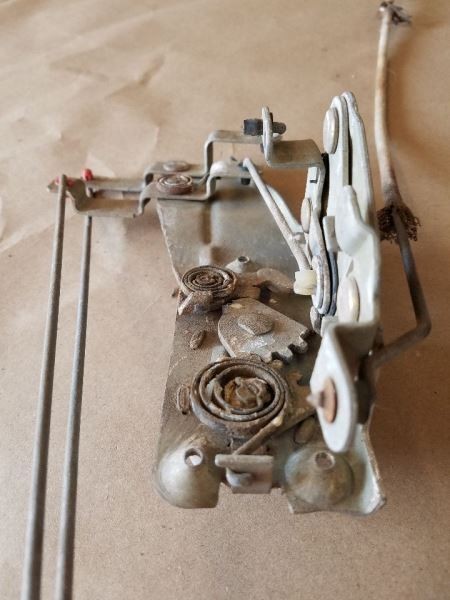 1964 MERCURY DRIVERS DOOR LATCH