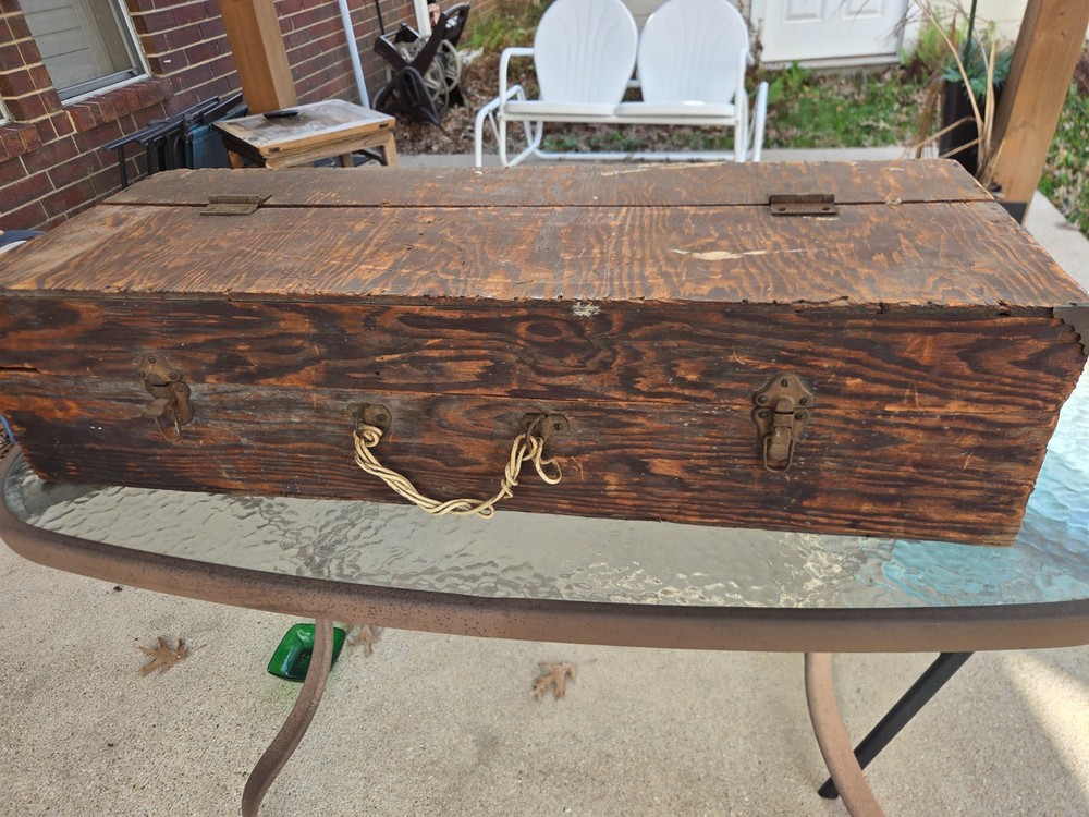 VINTAGE CARPENTER TOOL BOX