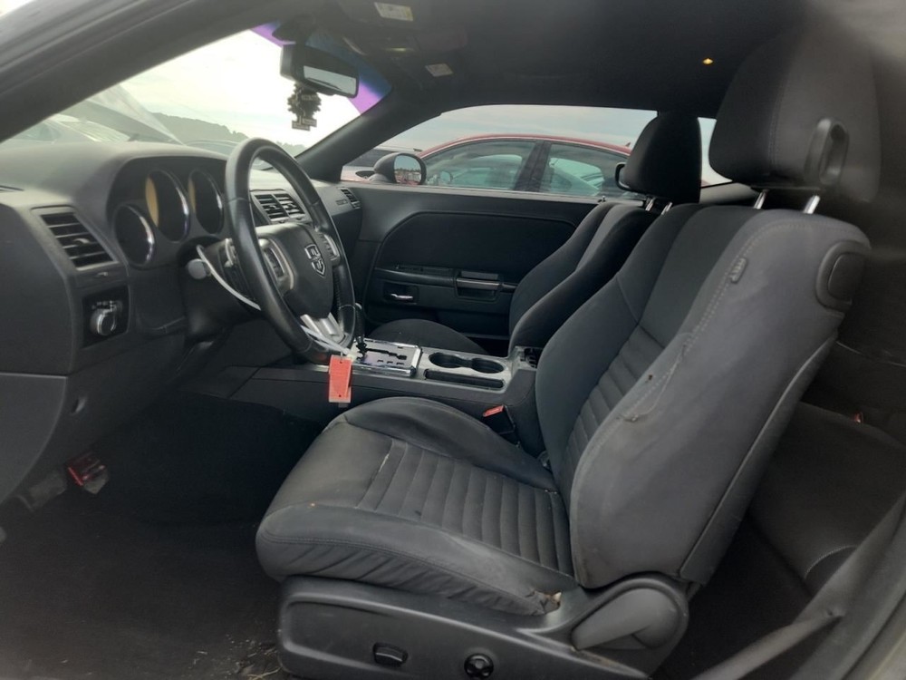 CHALLENGE 2013 Glove Box 4972439