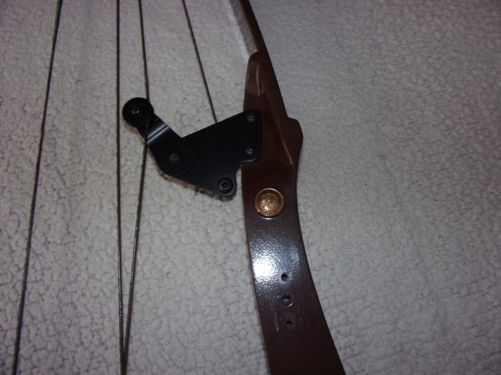 Bear Whitetail Hunter Compound Bow Later Model