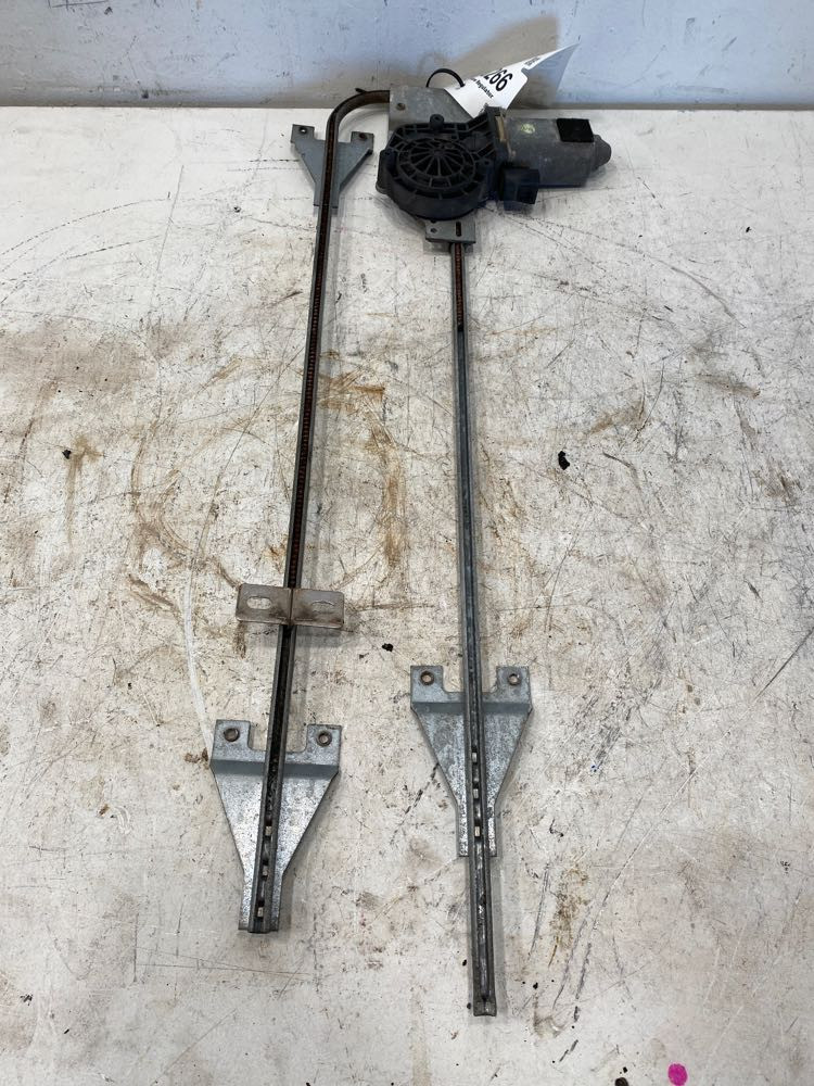 2008 Peterbilt 389 Window Regulator (621-10266)
