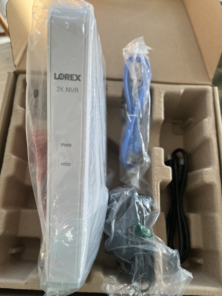 Lorex 2K 8 channel NVR 32GB System