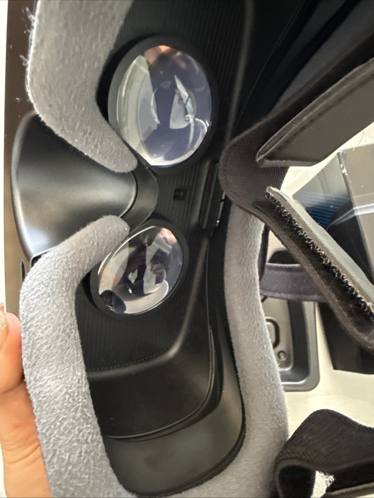 Samsung Gear VR With Controller/Galaxy S8/S8+/S7……