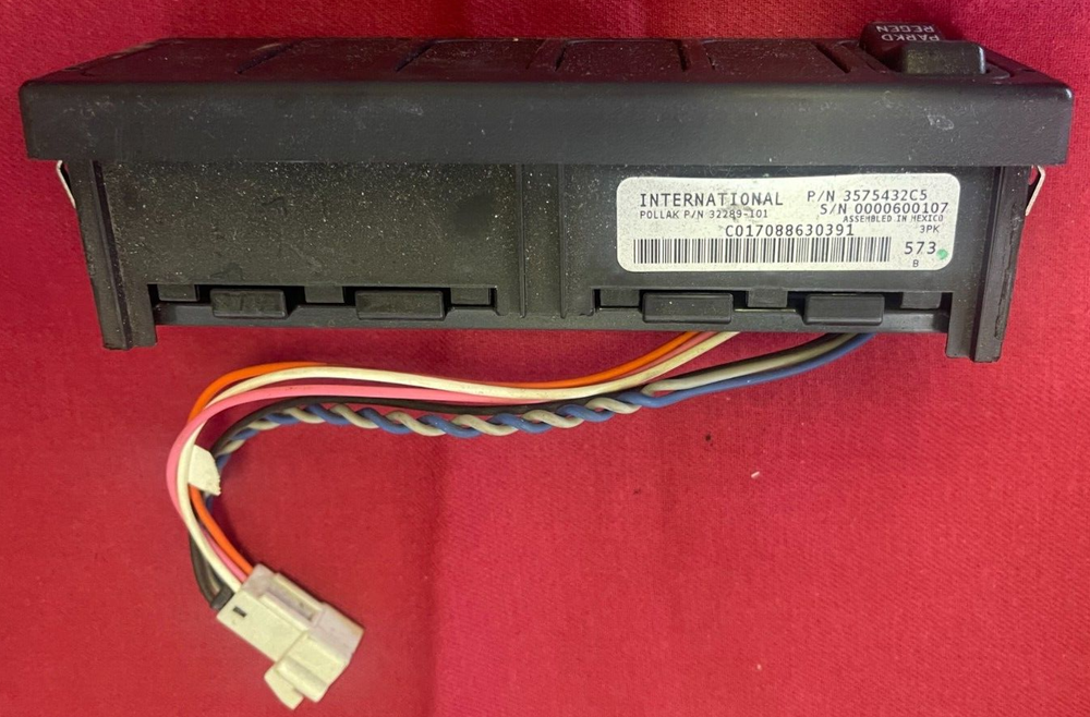 International PROSTAR SWITCH PANEL Dash Panel - Used | P/N 3575432C5