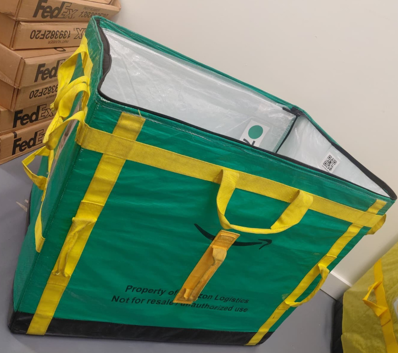 Amazon Courier Large Delivery Bag 28x23x20 | Heavy Duty Storage Tote Carrier