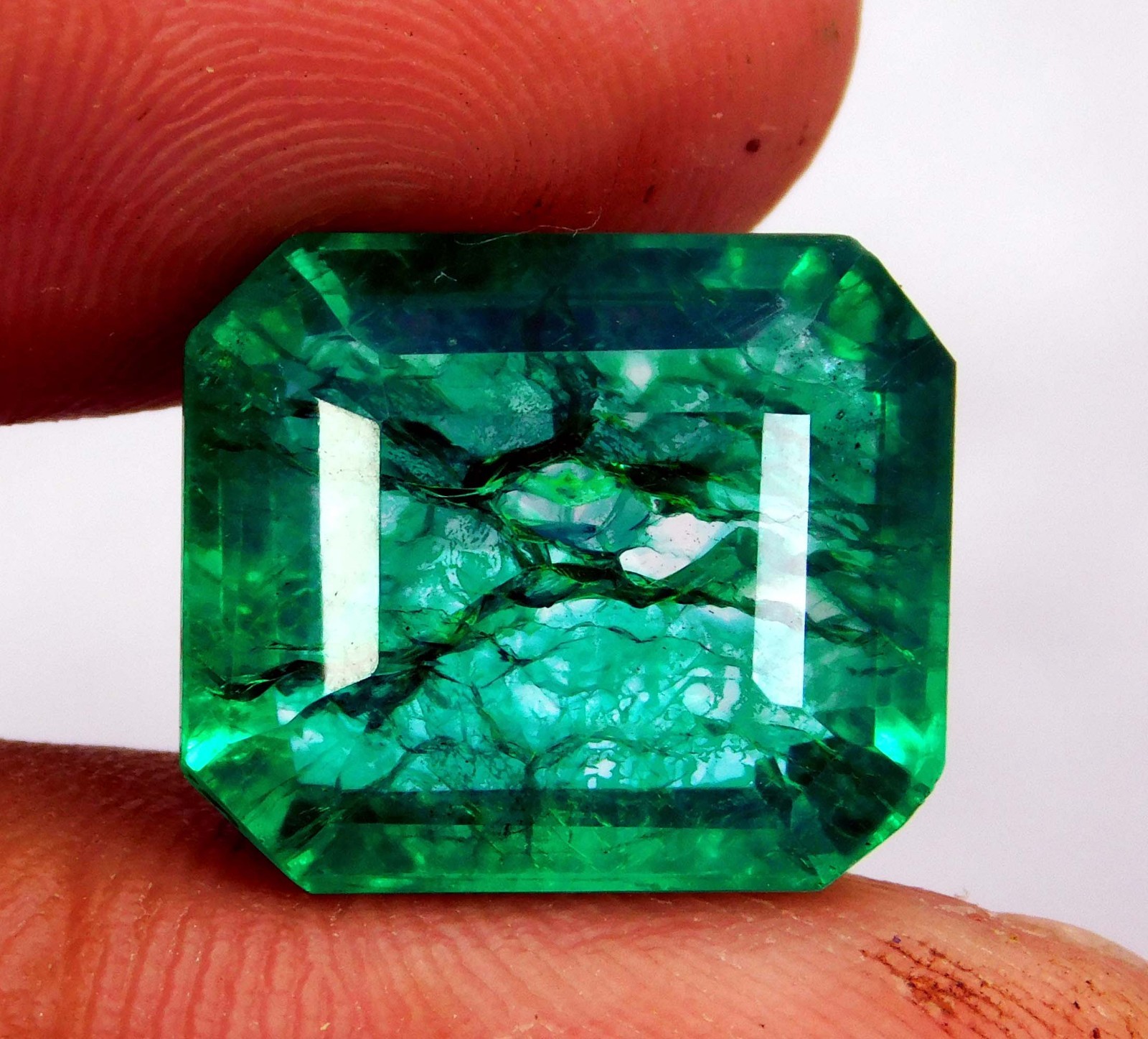 Certified Natural Colombian Green Emerald 14.05 Ct Emerald Cut Loose Gemstone