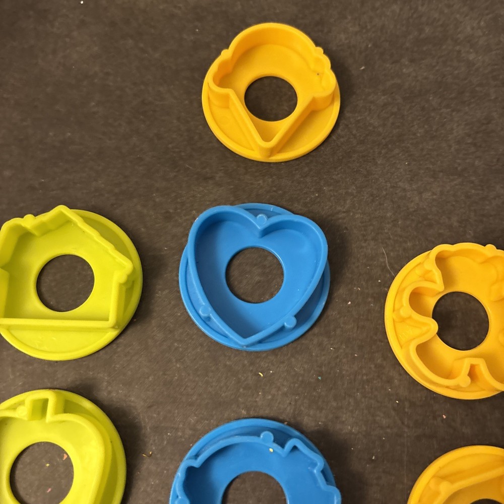16 Hasbro Play-Doh Replacement molds 2011