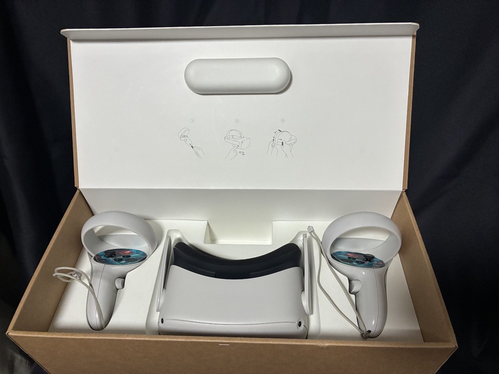 Meta Quest 2 128gb with controllers and upgraded head strap - FULLY FUNCTIONAL