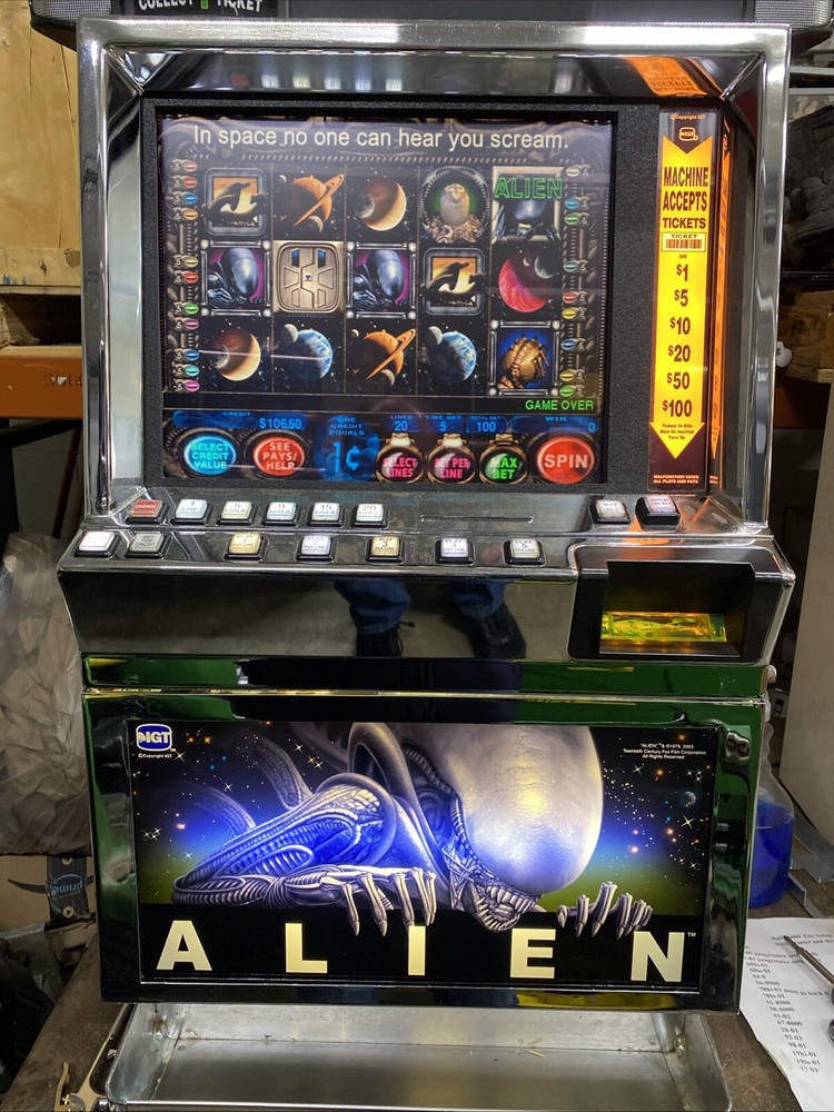 IGT I Game Alien SLOT MACHINE