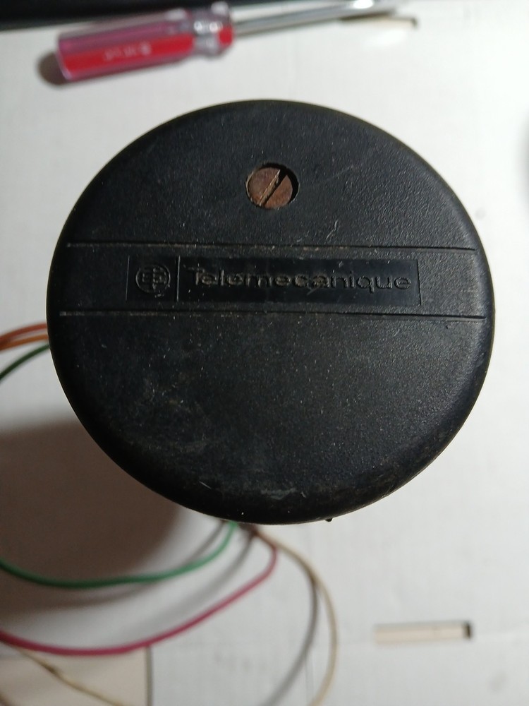 TELEMECANIQUE STACK LIGHT BEACON ORANGE TOWER XVA-LC3 XVAC351