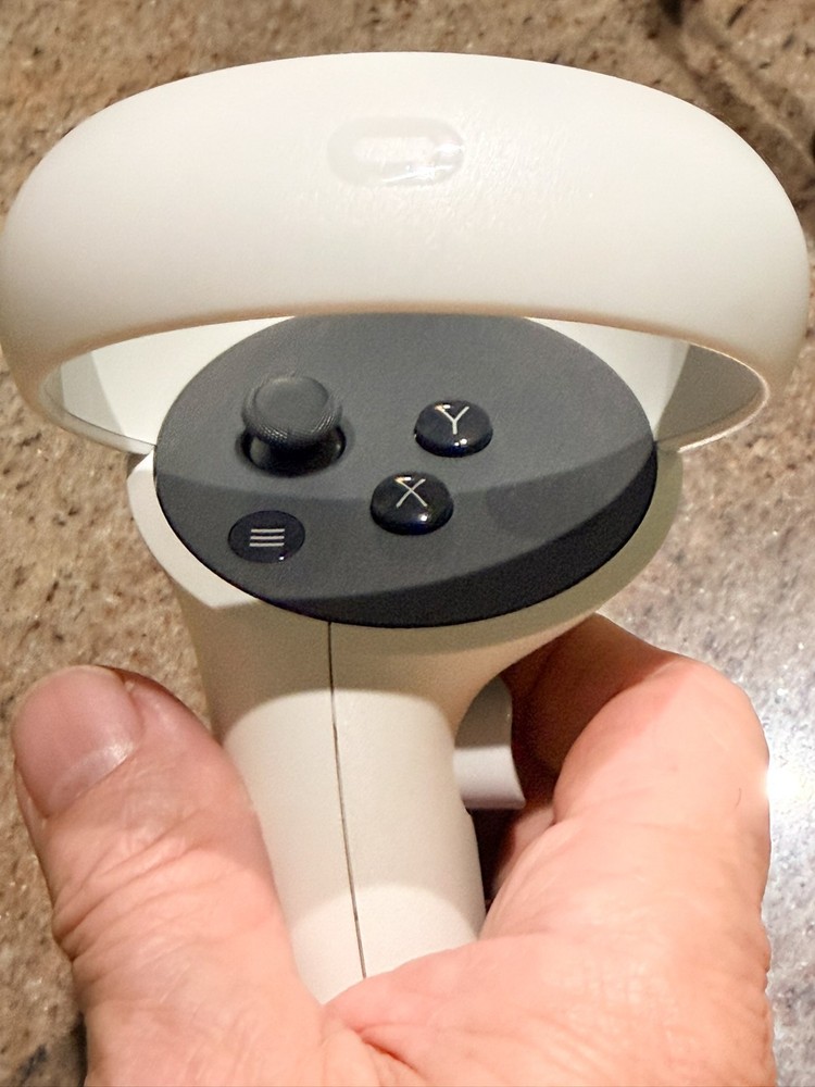 Meta Oculus Quest 2 VR Headset + Controllers – Excellent Condition – Orig Strap