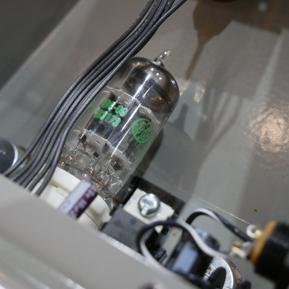 Satellite Amplifiers Eradicator / GE 12AX7 【USED】