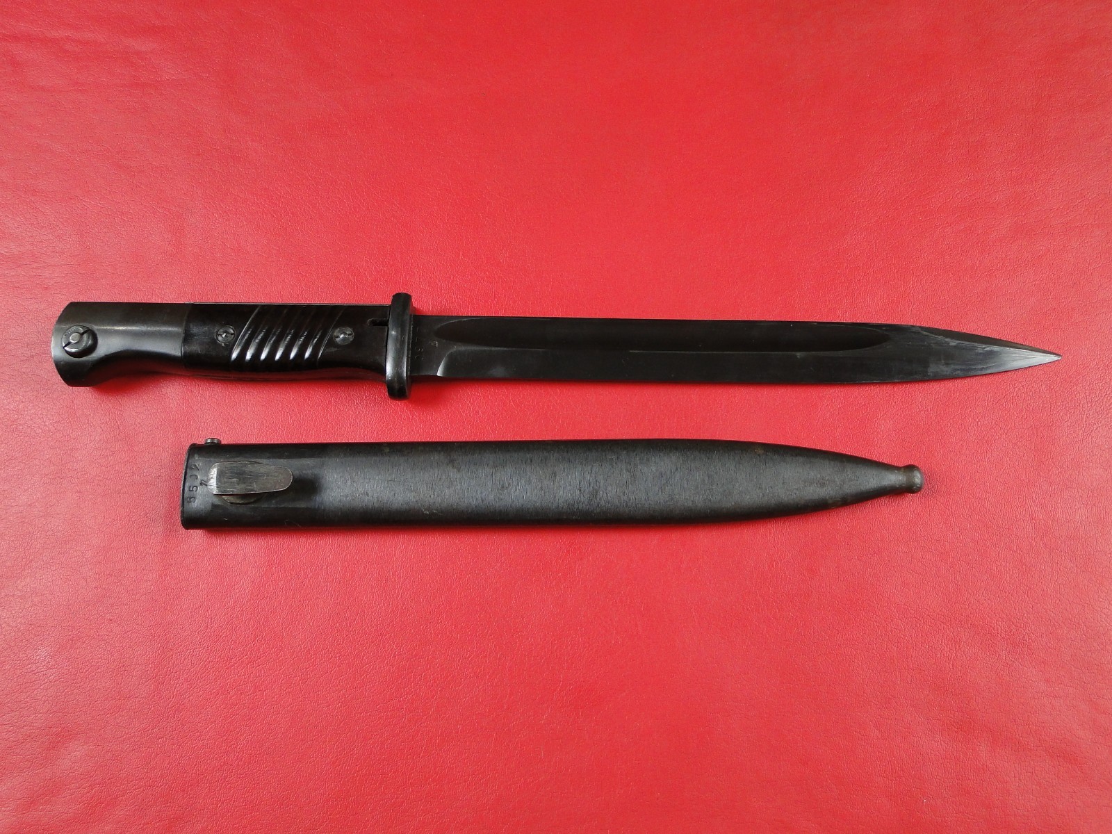 Excellent Original WWII German K98k Bayonet Horster 1942. (SMA3513)