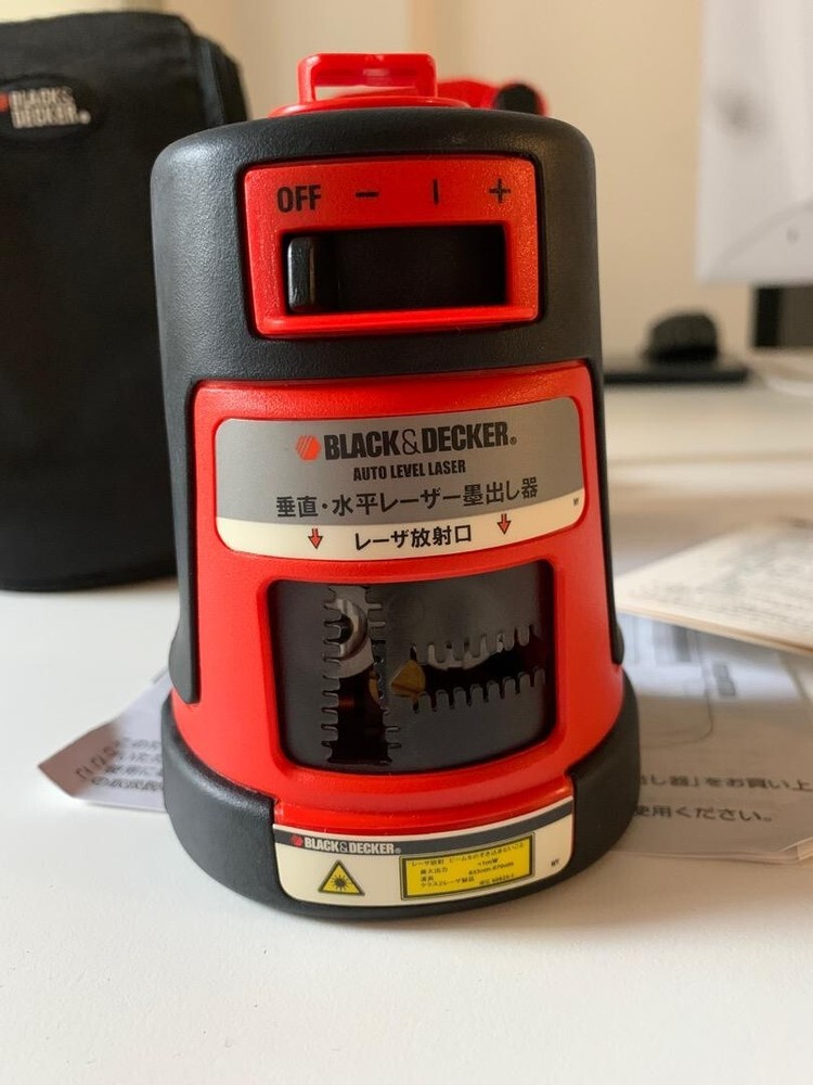 BLACK AND DECKER Vertical Horizontal Laser Orange Marking Three Stage Switching