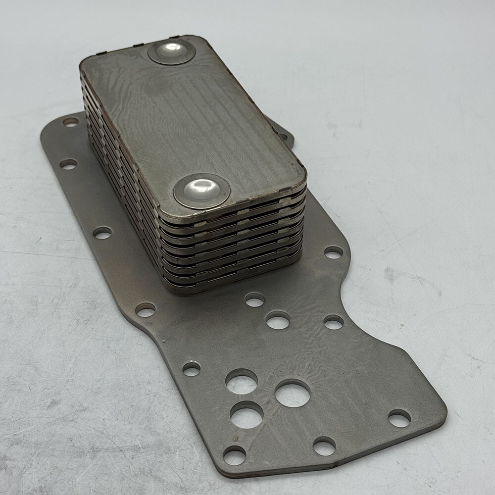 Cummins Oil Cooler & Gasket 3975818 For 6.7L 24V ISBE 2007-Present Dodge Ram NEW