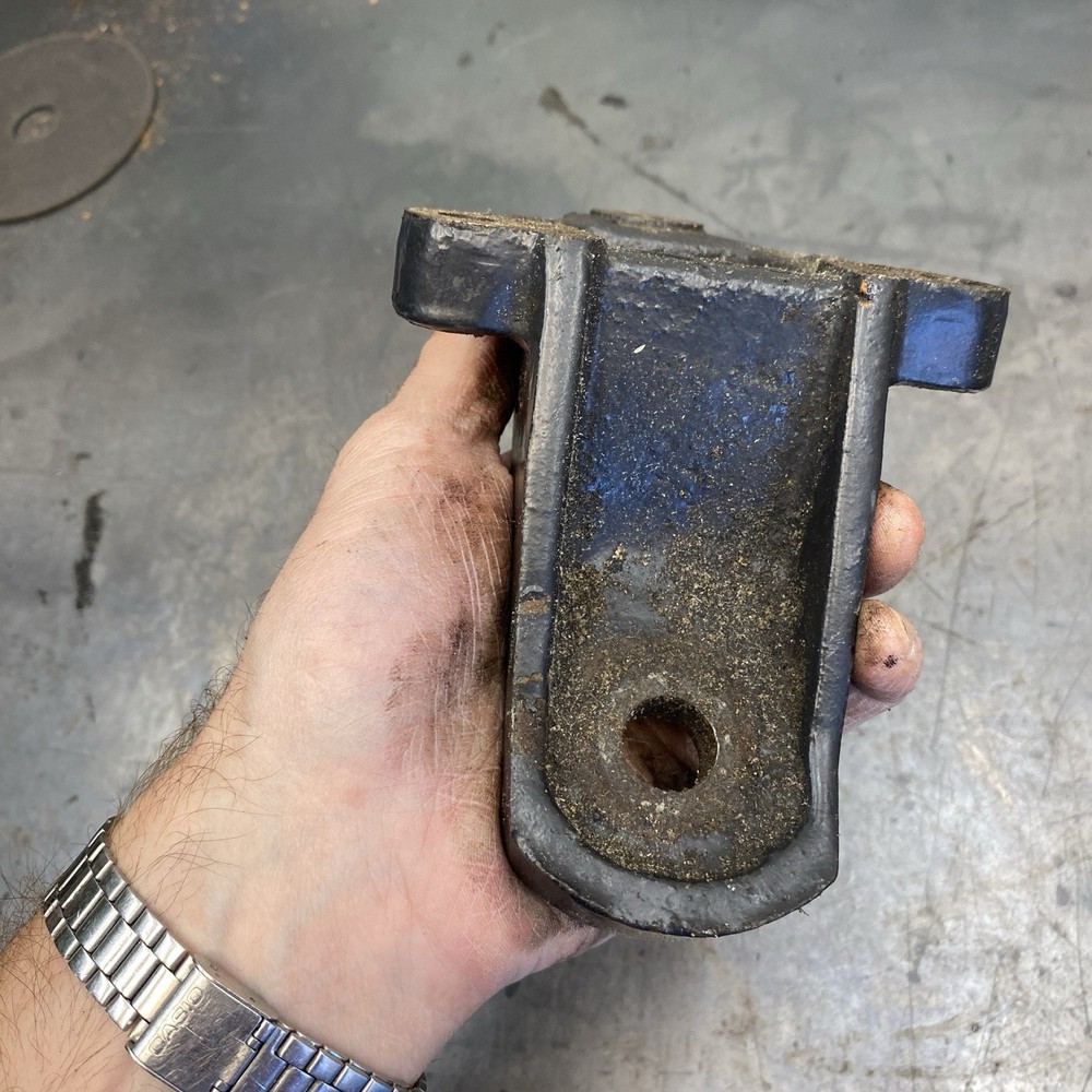 OEM Volvo Penta Engine Mount 3852760 OMC Cobra 4.3L