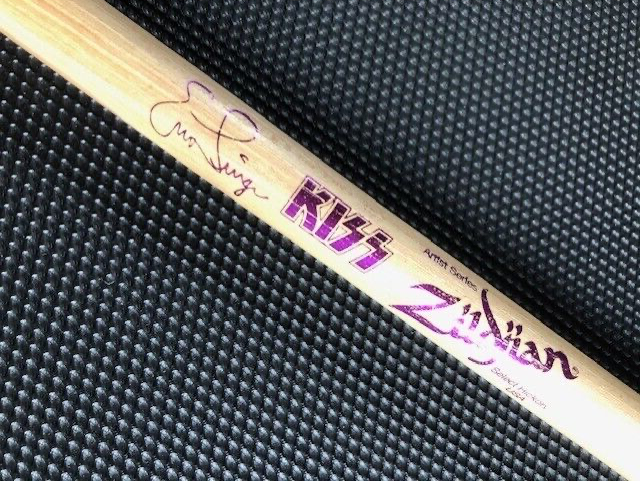 KISS - The Tour 2012 - VIP Merch bundle #2 + BONUS !!!!!!!