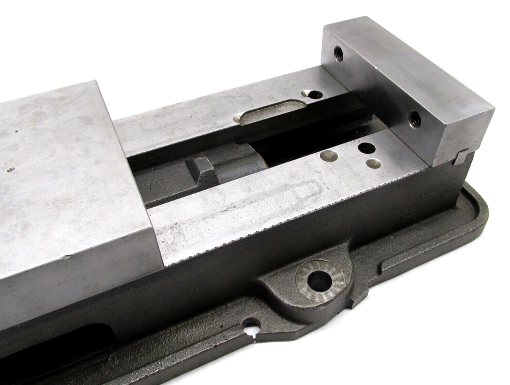 KURT ANGLOCK 6" MILLING MACHINE VISE - #D60