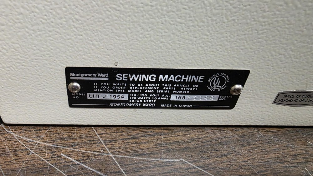 Montgomery Ward UHT J1954 Sewing Machine