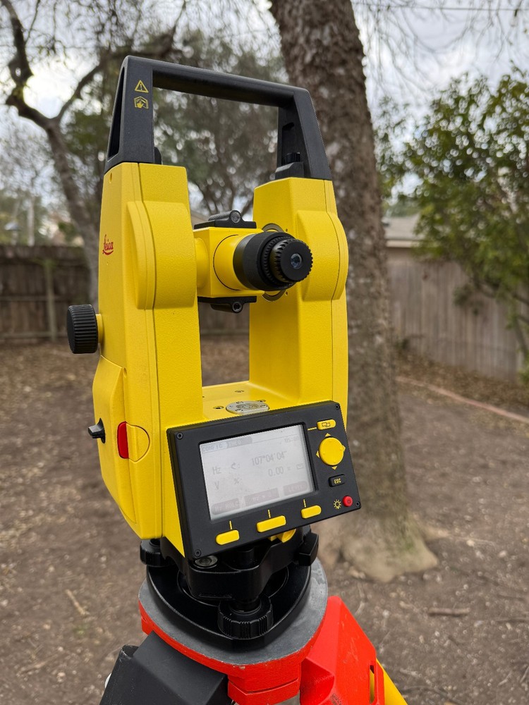 Leica Builder T100 Digital Theodolite | Excellent Condition | Tested