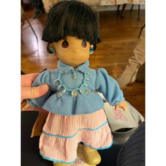 Precious Moments Native American Indian Doll Collection Sulaitu Item 1404
