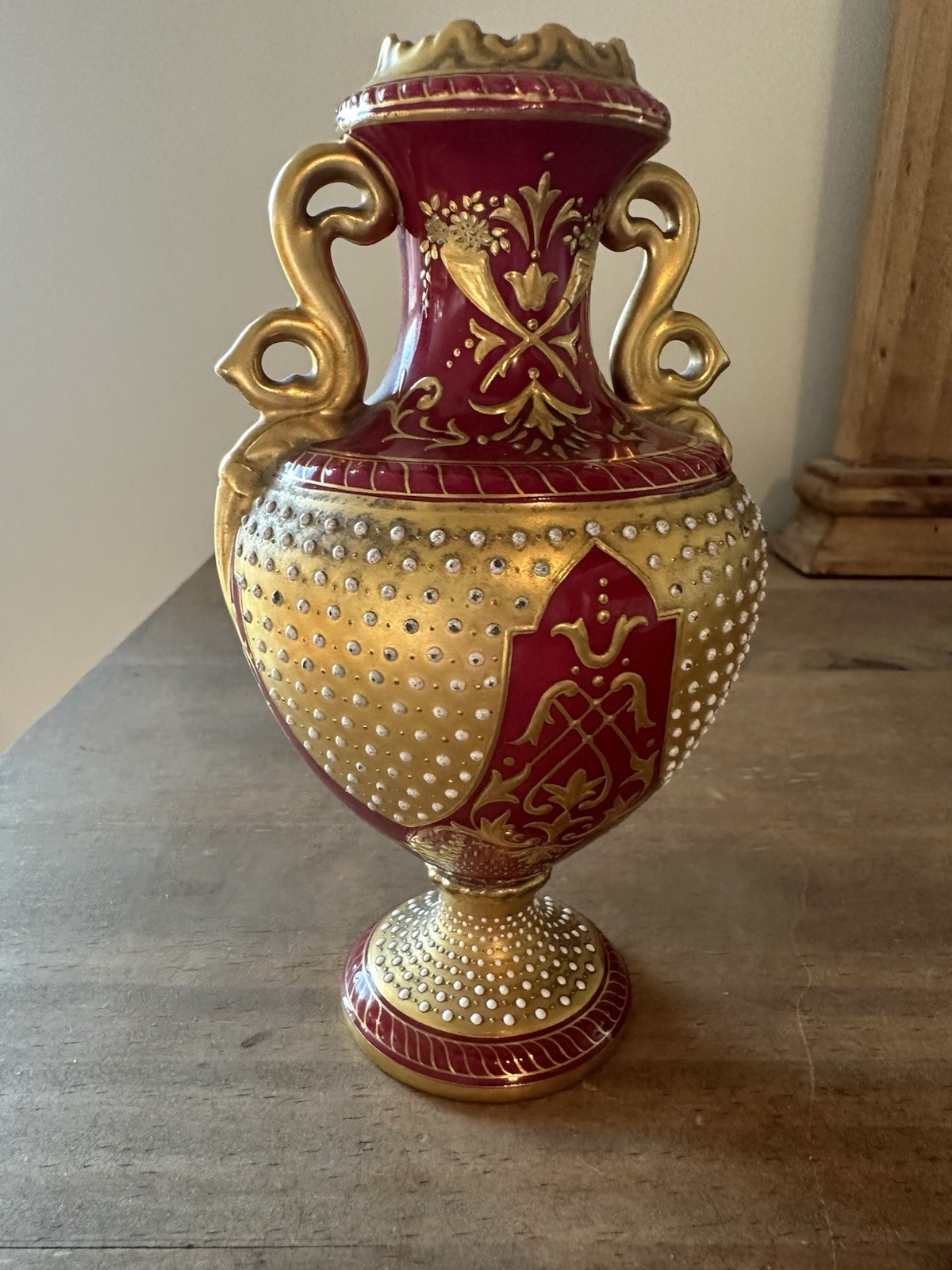Antique 1890s Coalport Red Porcelain Vase Urn W/Hand Painted Gold Scrolls 6”T