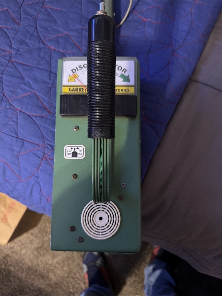 Garrett Deep Seeker Metal Detector
