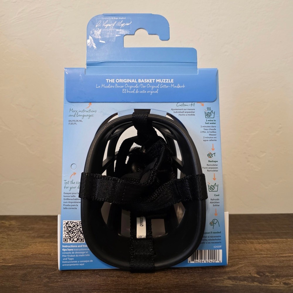 Baskerville Ultra Basket Muzzle Size 4 Black Dog Muzzle Adjustable New in Box