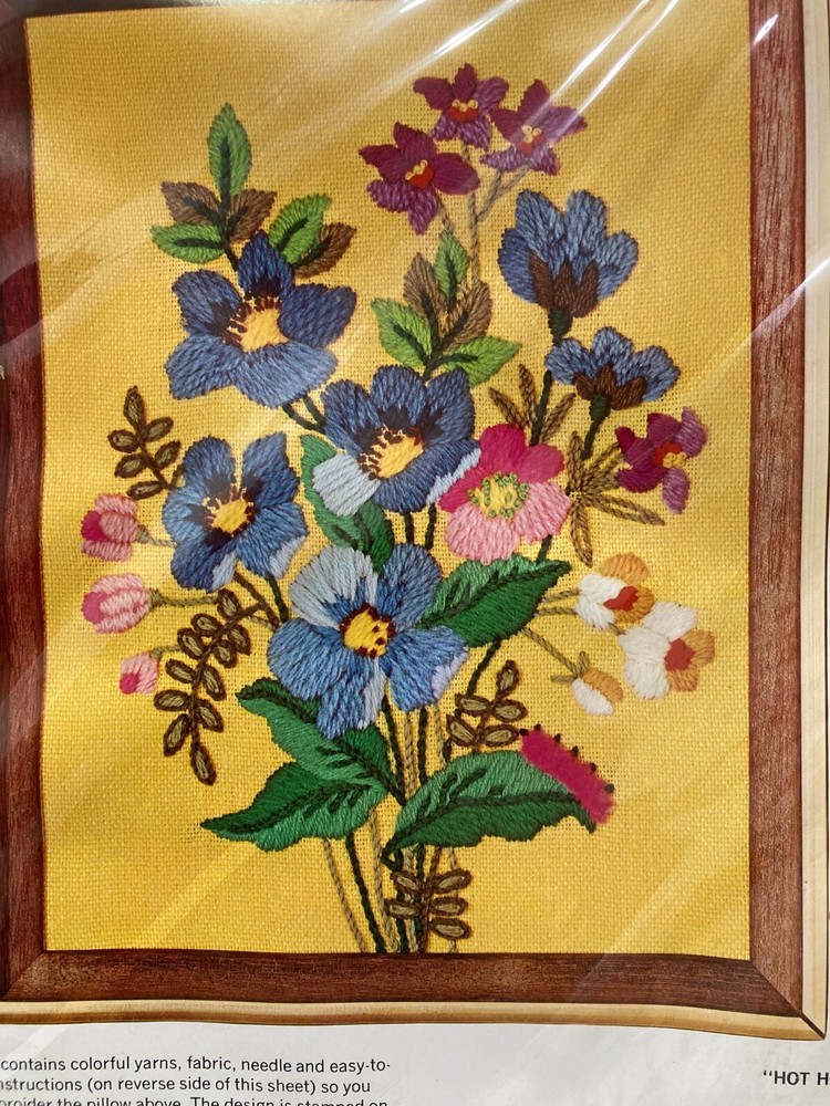 Vintage Needle Queen Stitchery Hot House # 05945 Made in USA