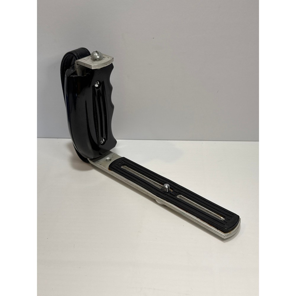 Vintage 7” Flash Bracket