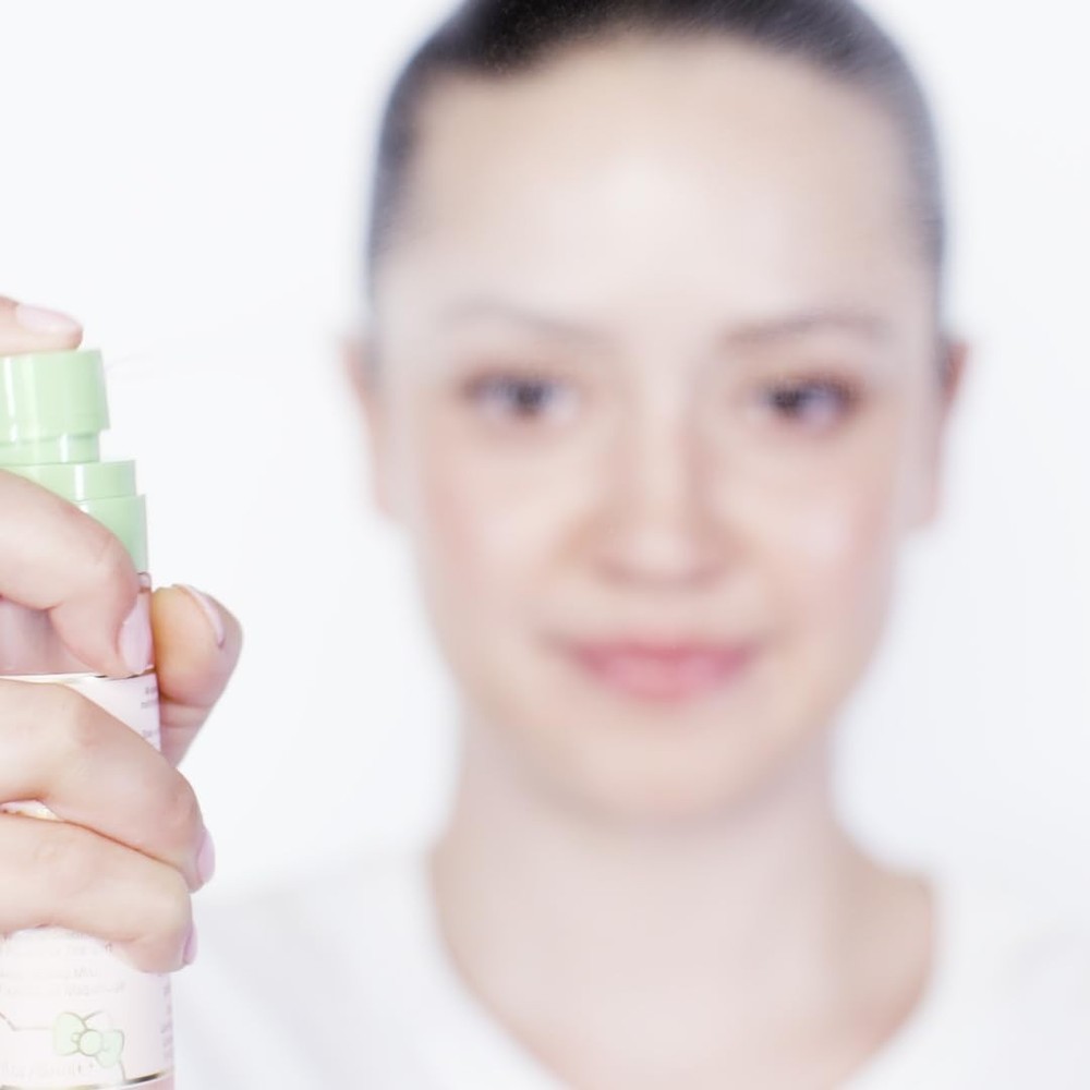 Pixi + Hello Kitty Makeup Fixing Mist |Lightweight Setting Spray | 80 ml / 2.7