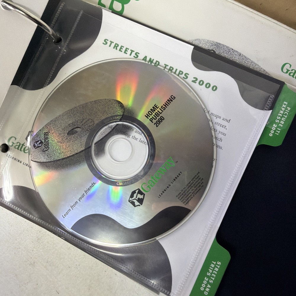 Microsoft Works Suite 2000 - Complete 7 Disc PC CD-ROM & Gateway Library Set