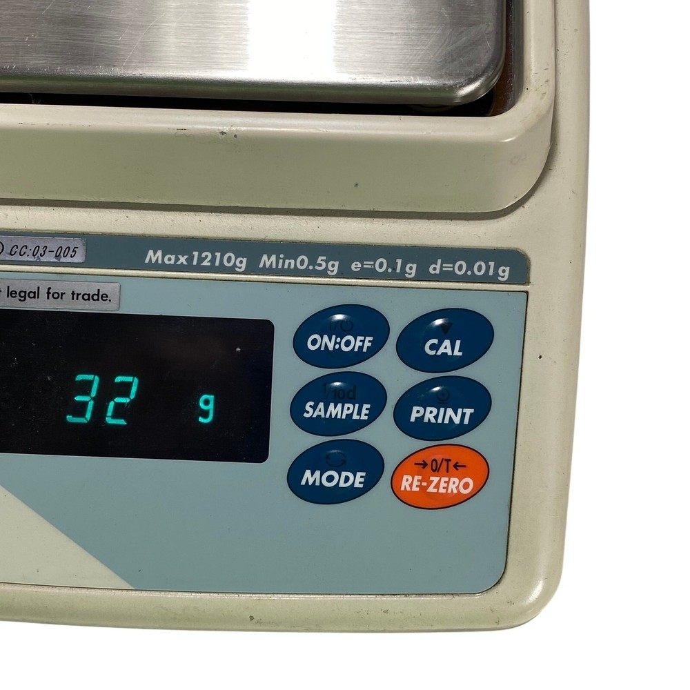 A&D GF-2000 Precision Lab Balance Compact Bench Scale Max 2100 g