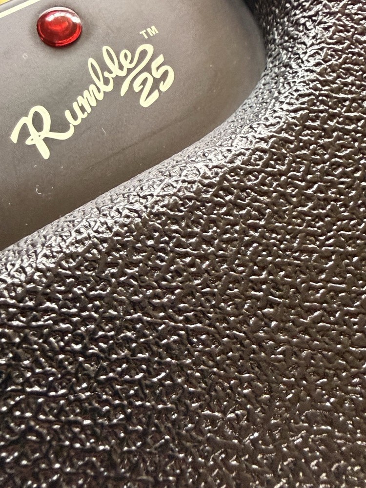 Excellent Fender Rumble 25 Solid State Combo Bass Amplifier, 25W, 1 Speaker