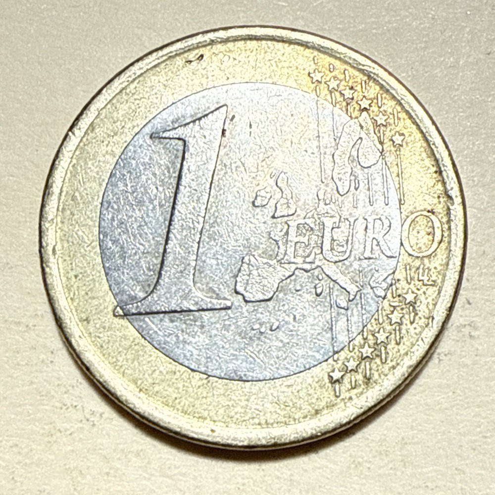 Spain 1 Euro Current Circulated Bimetallic Coin - Dated 2001