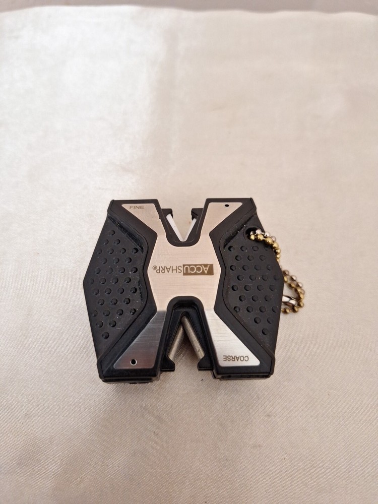 Accu Sharp Diamond PRO 2-Step Knife Sharpener Flip Side Consists TwoCeramic Rods