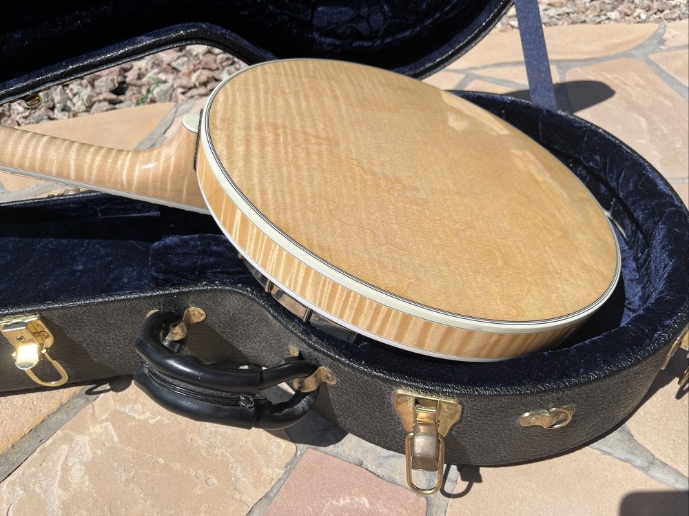 Deering Maple Blossom 4 String Plectrum Banjo. *Mint Condition List $4999.00 New