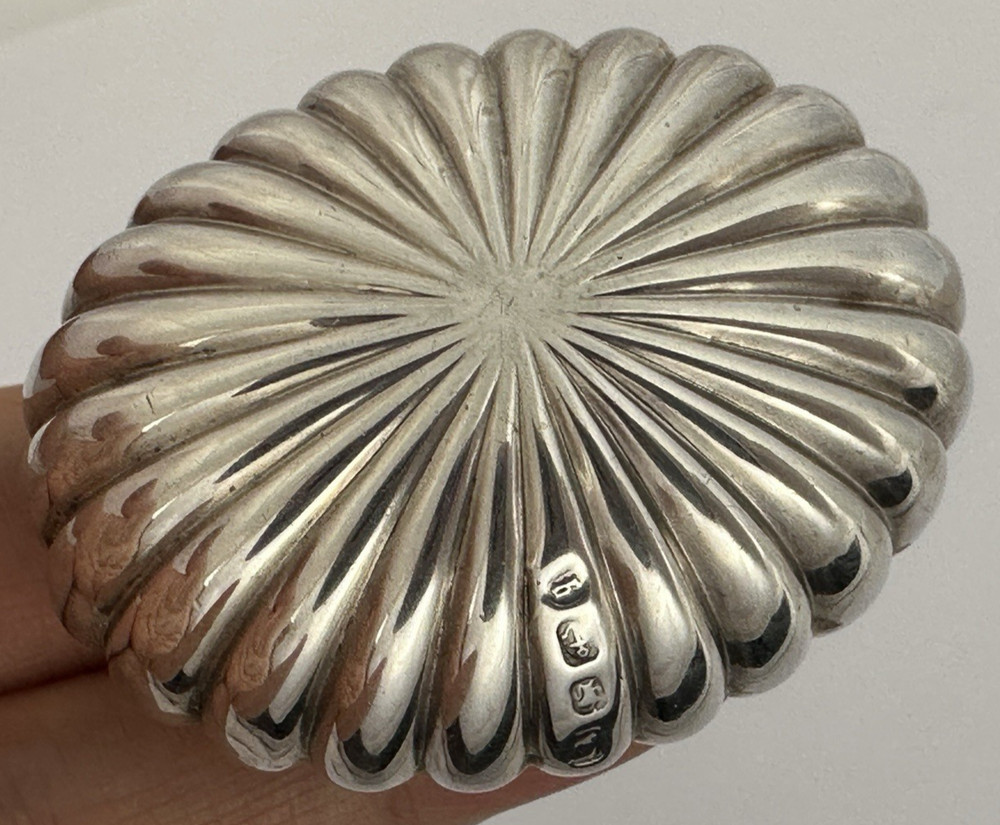 Victorian Solid Silver Snuff Box c.1890