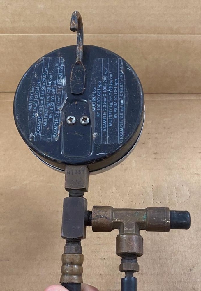SNAP-ON 700 KILOPASCAL 100 PSI COMPRESSION TESTER- USED.