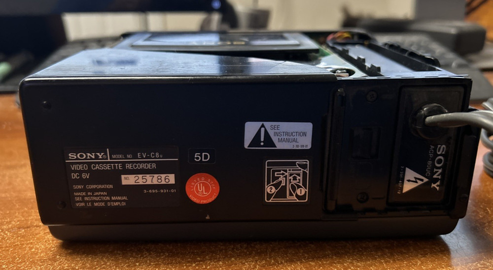 BROKEN Sony Video 8 EV-C8u 8mm Video Recorder Unit *READ*