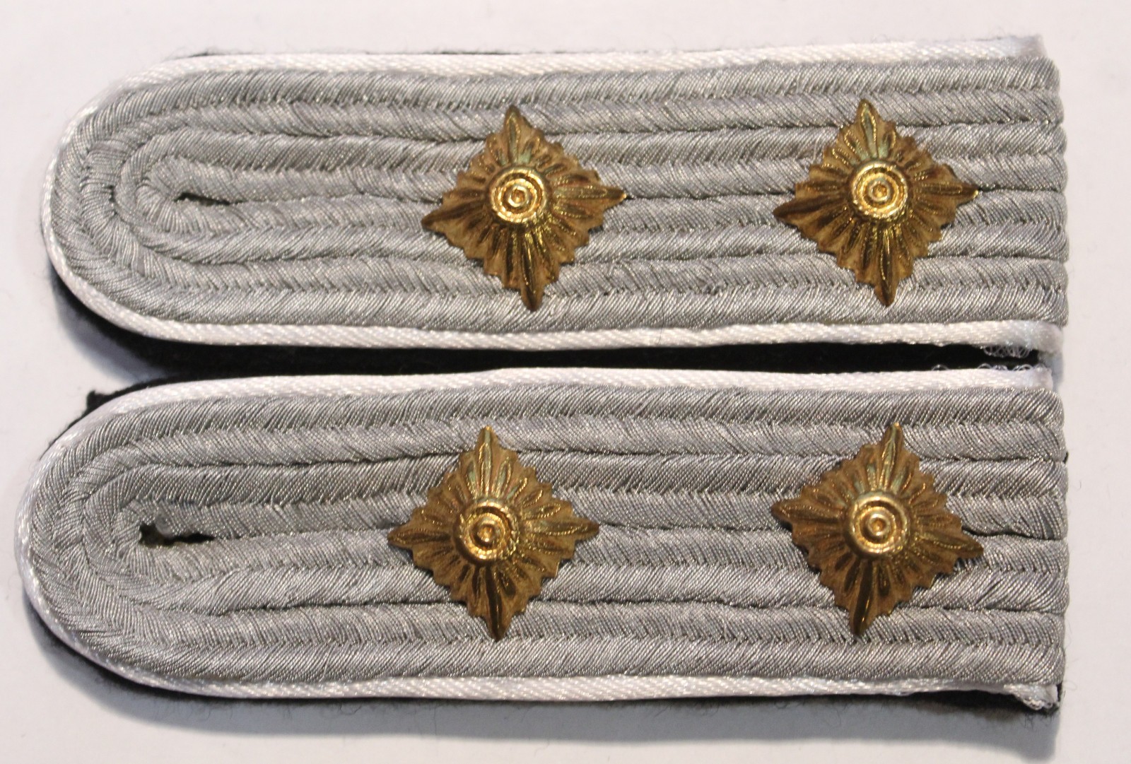 4pc WW2 German Elite Infantry Hauptscharfuhrer shoulder board & collar tab set