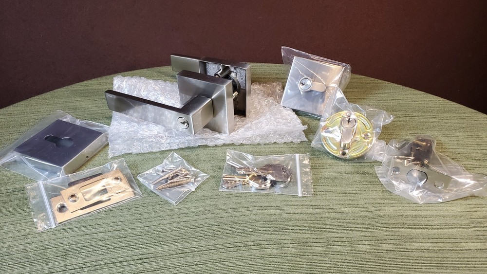 Commercial Grade SS Chrome Keyed Security Entry Door Handle Deadbolt Set