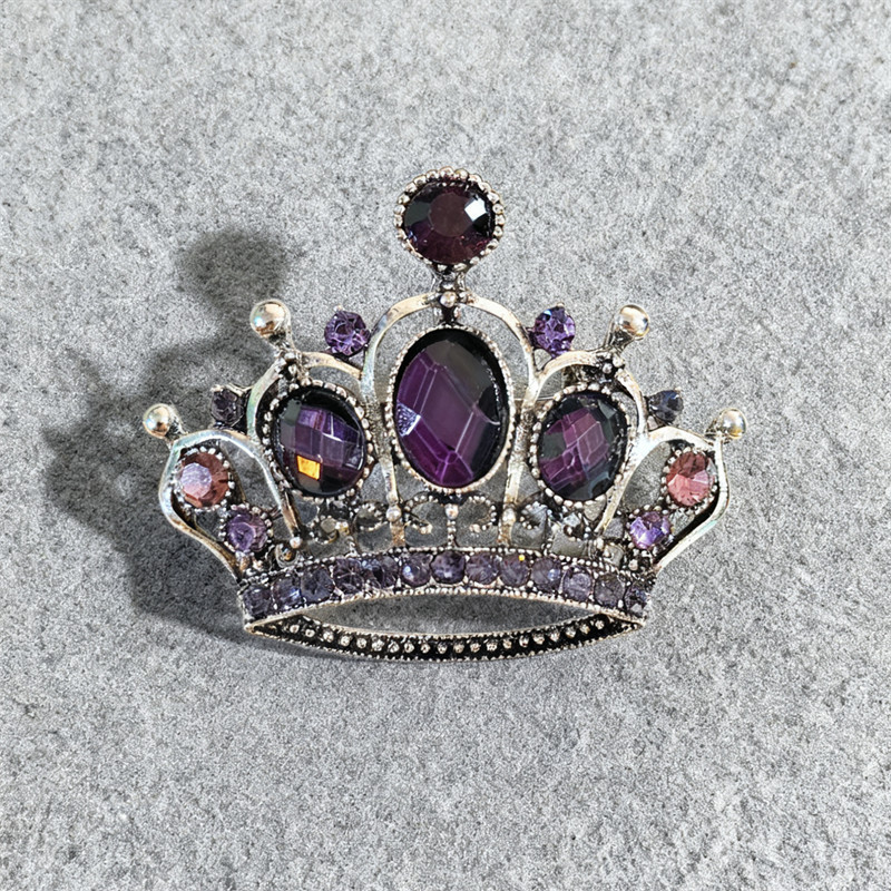 Queen's Crown Brooch - Franc purple craftsmanship