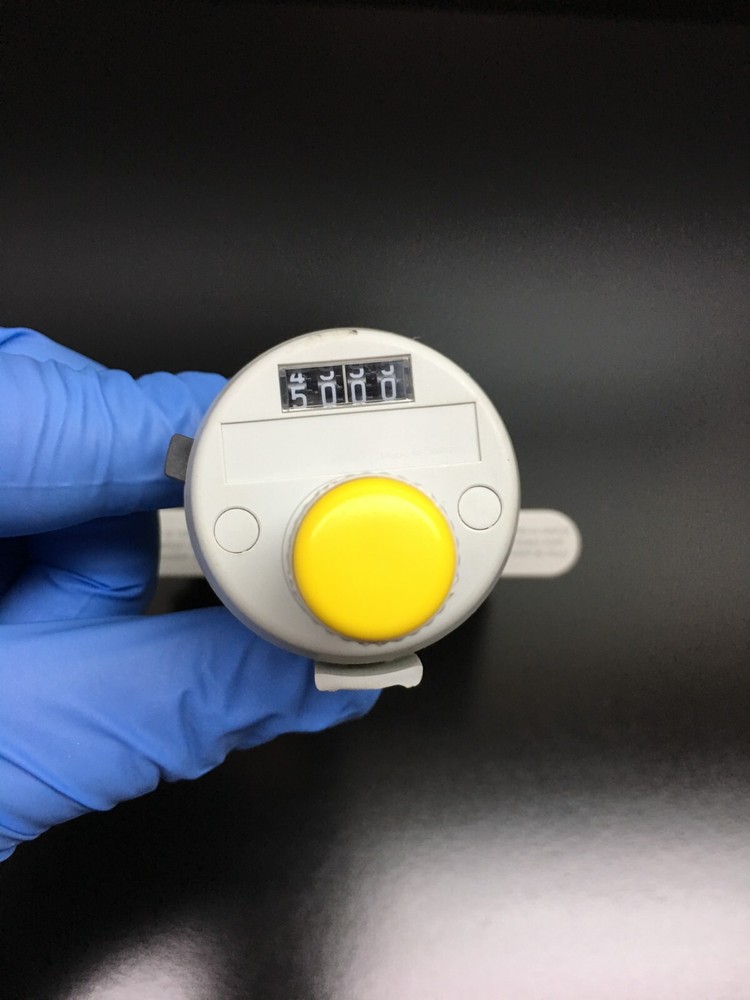 Eppendorf 12 Channel Pipette 50uL