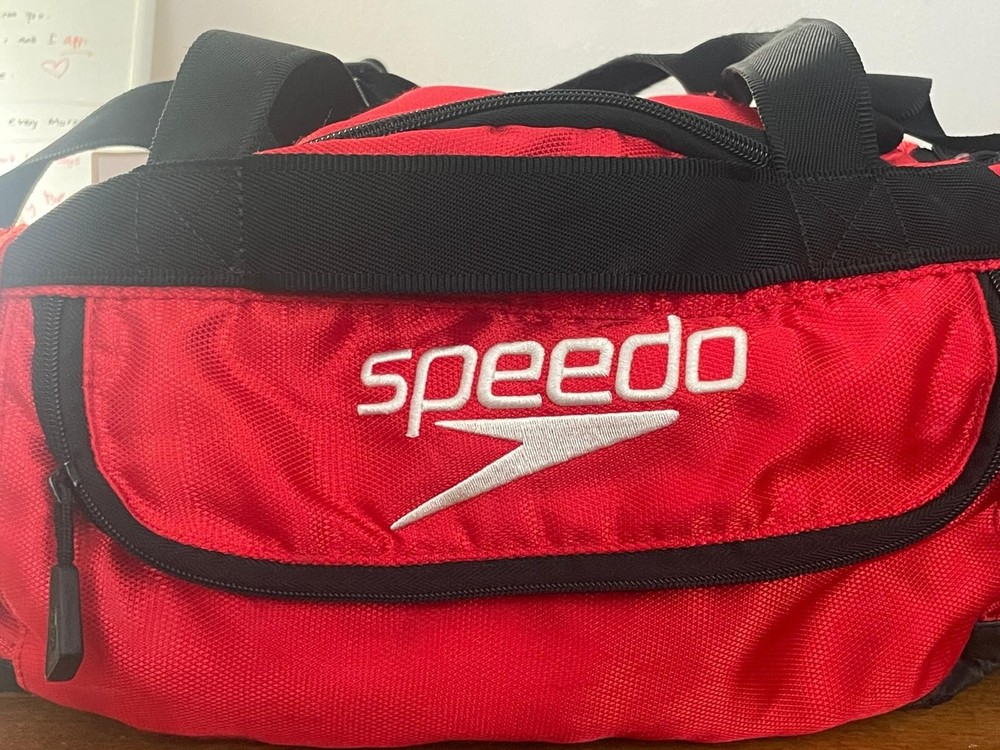Speedo Performance Small Pro Duffle Bag, Red