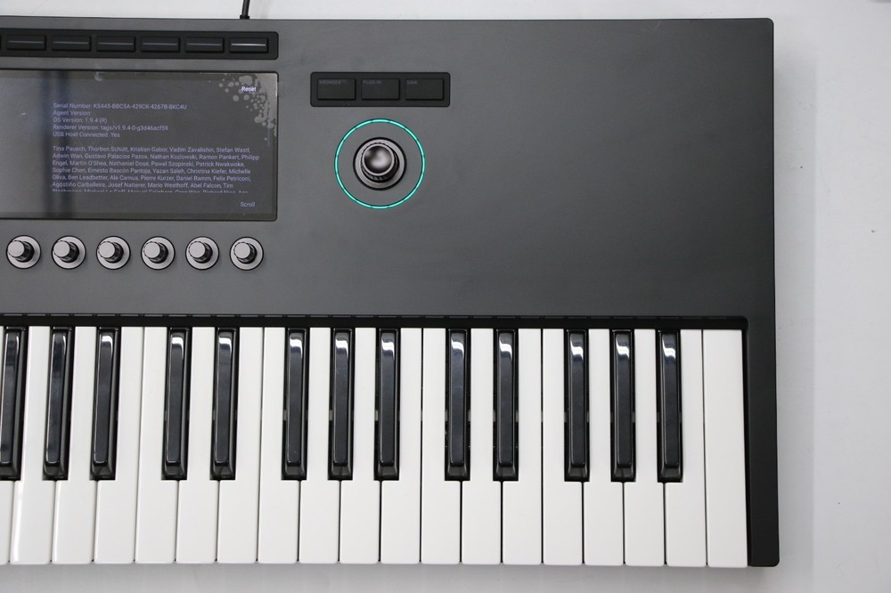 Native Instruments Kontrol S49 MK3 Keyboard Controller *READ*