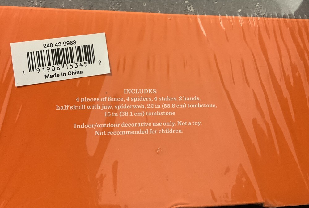 💀 Hyde & EEK! 18pc Cemetery Kit - Halloween Decor 🆕