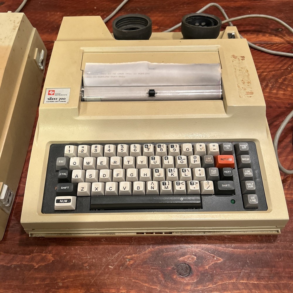 Texas Instruments Silent 700 Model 745 Portable Data Terminal – Working